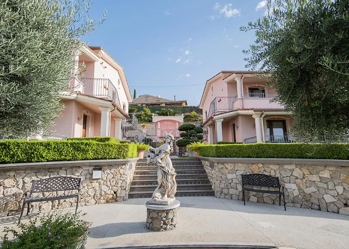 Hotel Ristorante Borgo La Tana
